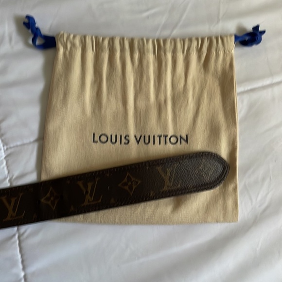 COPY - Louis Vuitton belt - Picture 3 of 6